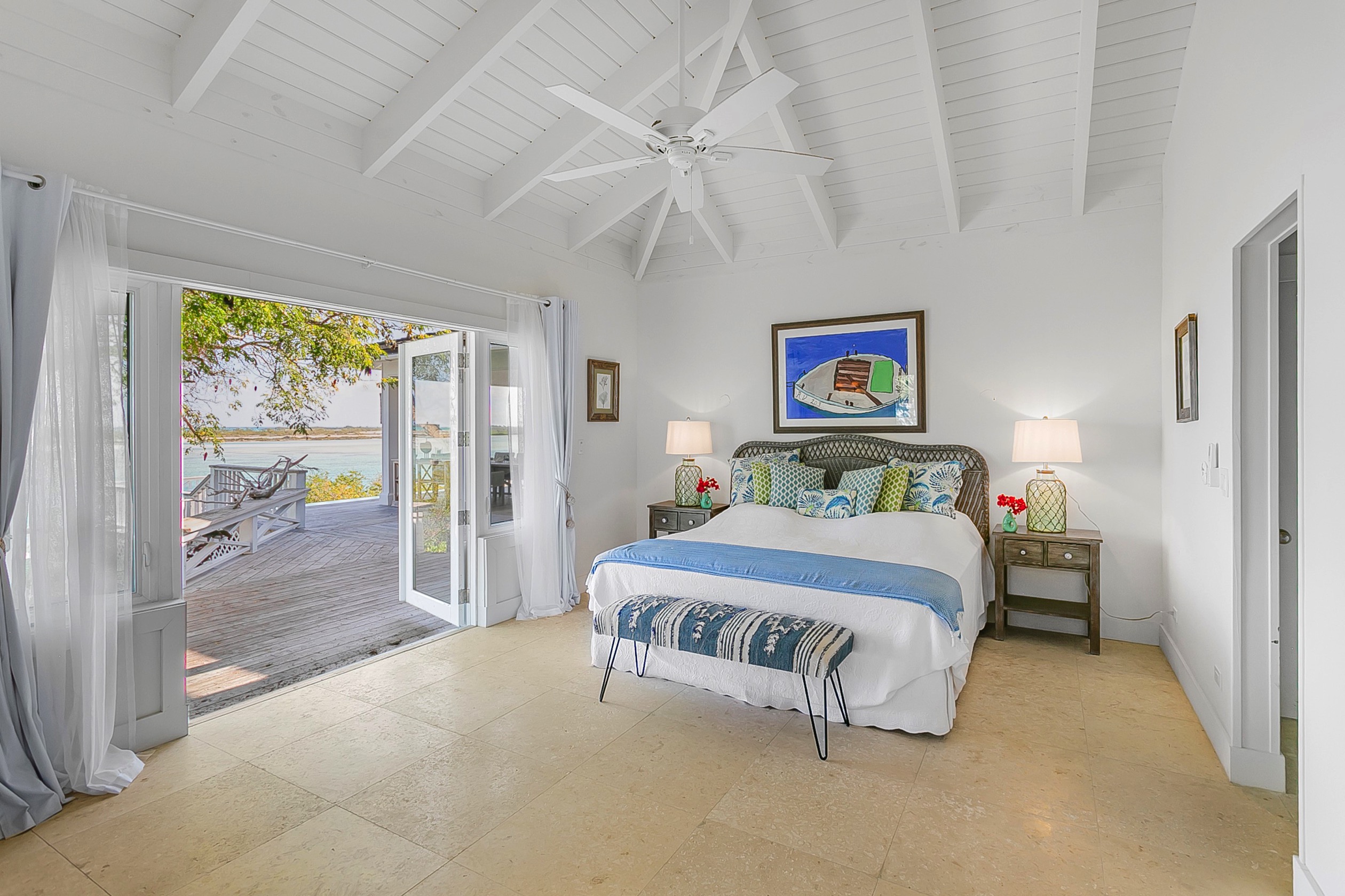 Large Double Bedroom Bakari house Great Exuma Bahamas
