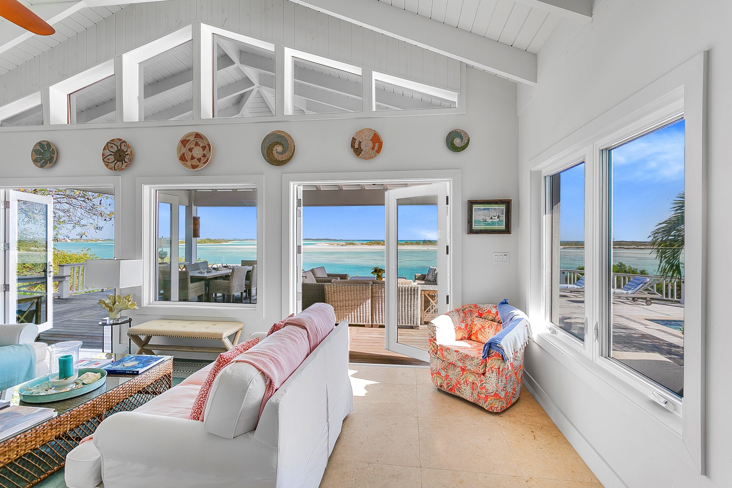 Livingroom view of Ocean Bakari house Great Exuma Bahamas